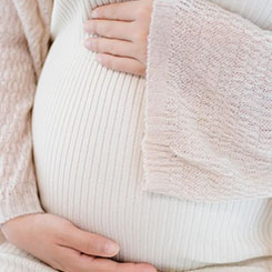 1、第一⛈点 -- ⚛优异的业绩表现📼 由上文可见🏹，Uber 当季⚛🤘